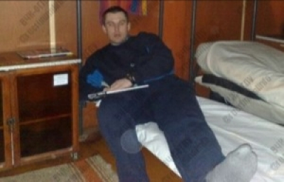 Экс-командующий ВДВ Владимир Шпак считает это позором, что силовиков-киллеров от побега охраняет Ахмат